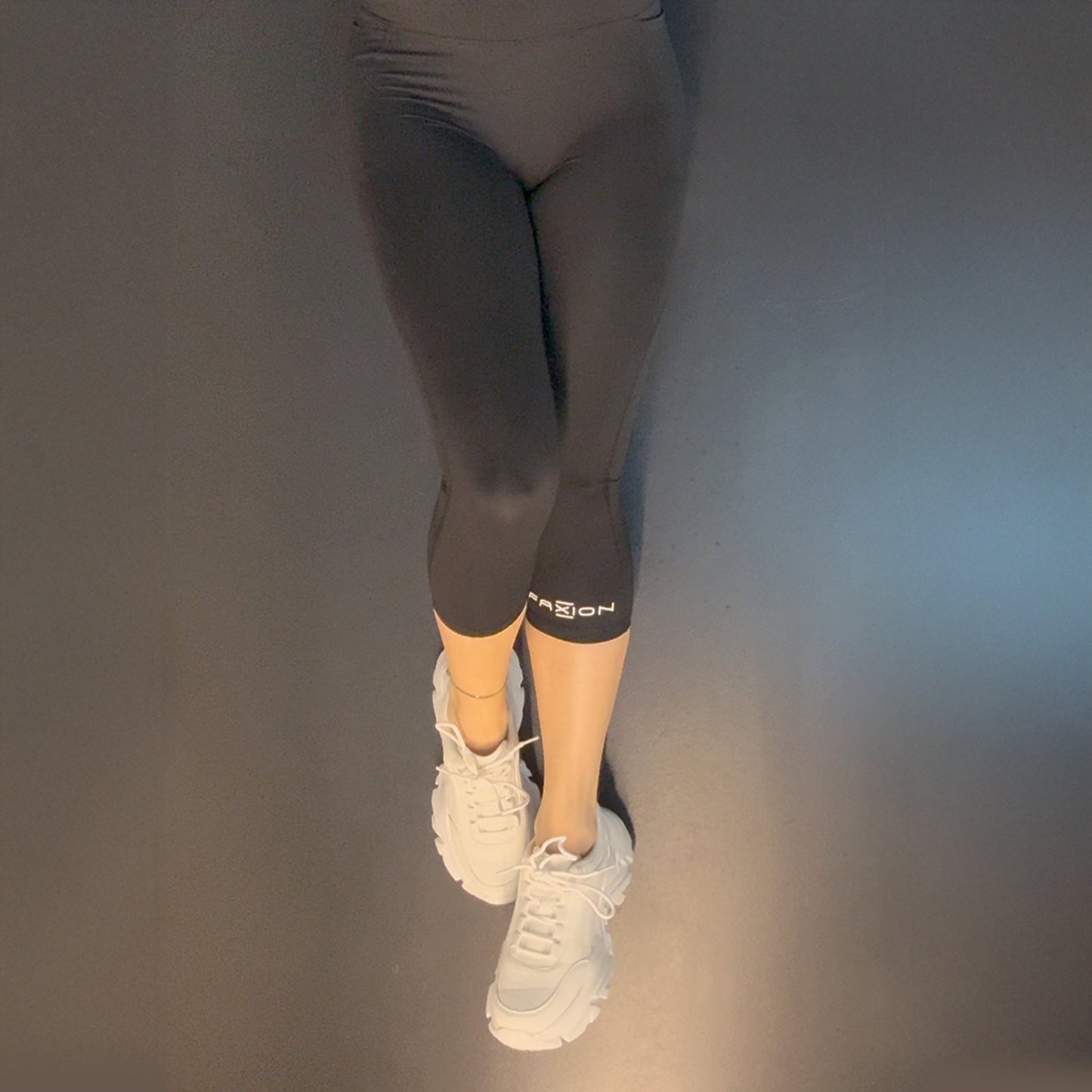 Women's Mid-length Leggings
